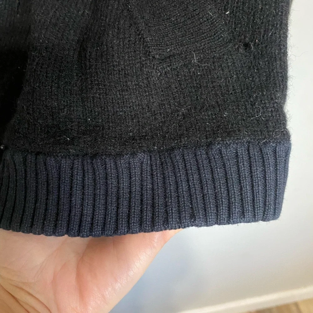 Mens black button up cardigan size small gap‎